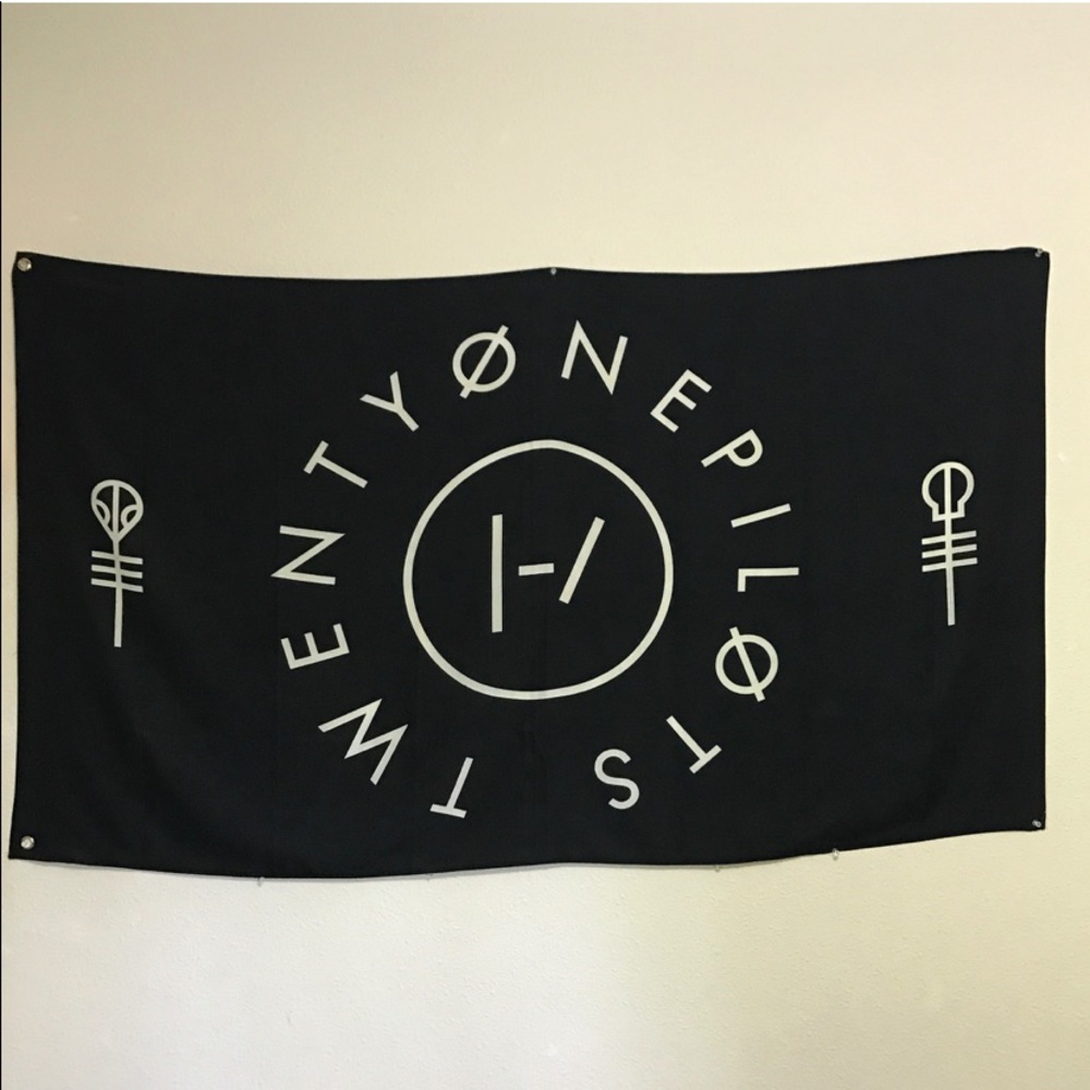 Twenty one pilots flag